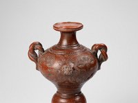 Ame Ker 14  Ame Ker 14, Mexiko, Bundesstaat Jalisco, Guadalajara/Tonalá, Kolonialzeit, 17./18. Jahrhundert, Vase, búcaro, Ton,  H 24,8 cm, Dm 13 cm : Museumsfoto: Claus Cordes, Bestandskatalog Ethnologie